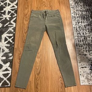 American Eagle Outfitters Women's Skinny Jeans in Olive